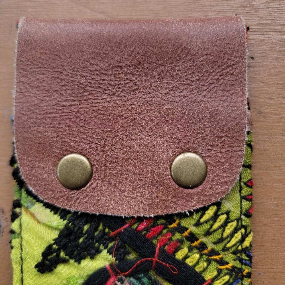 🌋👽 Free People Boho Embroidered Repurposed vtg banjara hippie Wallet card case - Picture 8 of 16